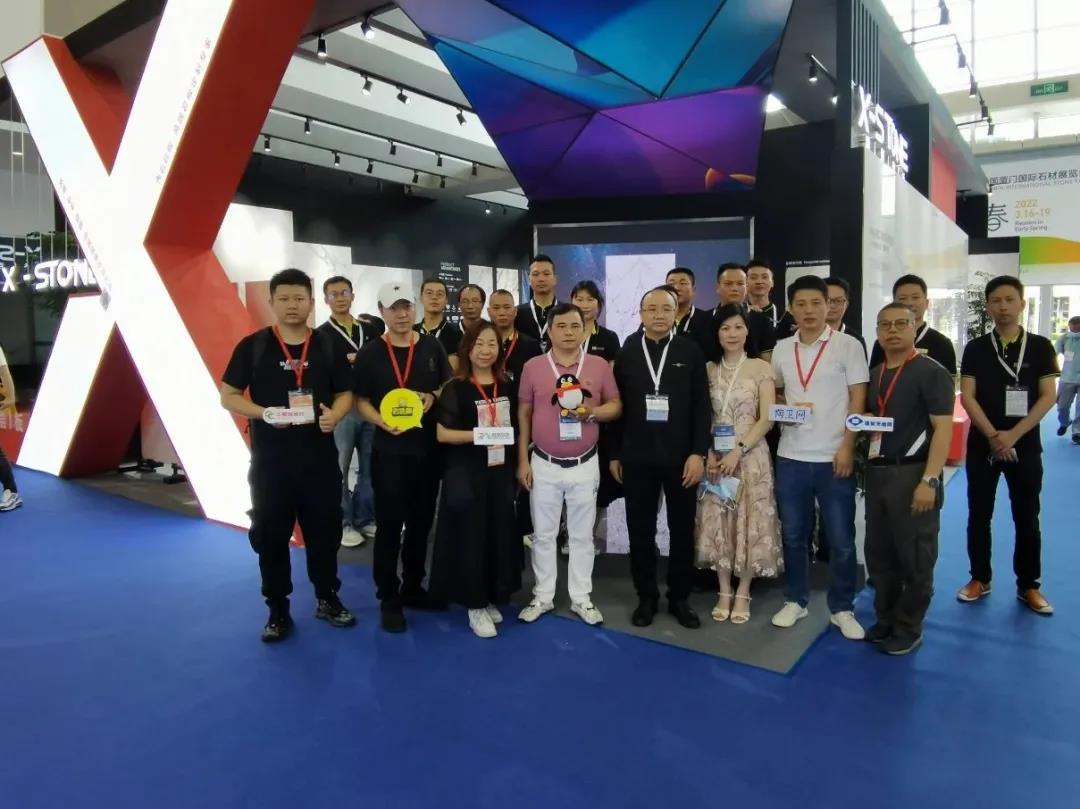 秀巖，廈門石材展上備受媒體關(guān)注的健康巖板品牌