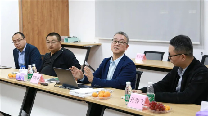 沒有企業的時代2227.jpg