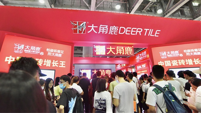 家居行業全球第一展，大角鹿超耐磨火爆廣州建博會