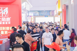 華中建陶第一展人氣王！大角鹿超耐磨火爆高安陶博會
