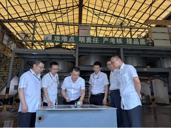 清遠蒙娜麗莎雷萬兵榮獲全國勞動模范434.png