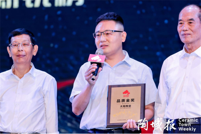 新銳榜通稿1540.jpg